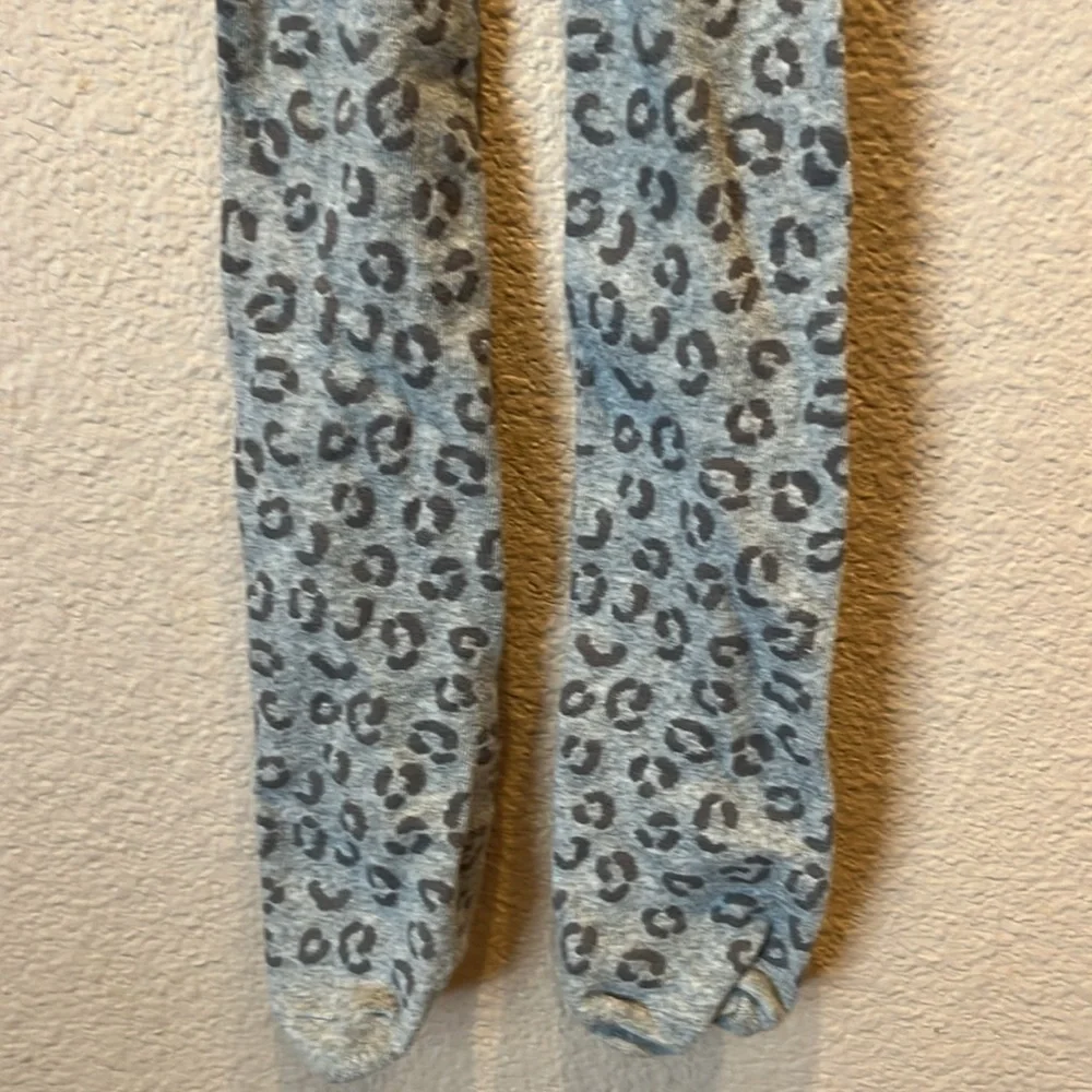Girl’s Gray Leopard Print Animal Print Tights Size 4-6X